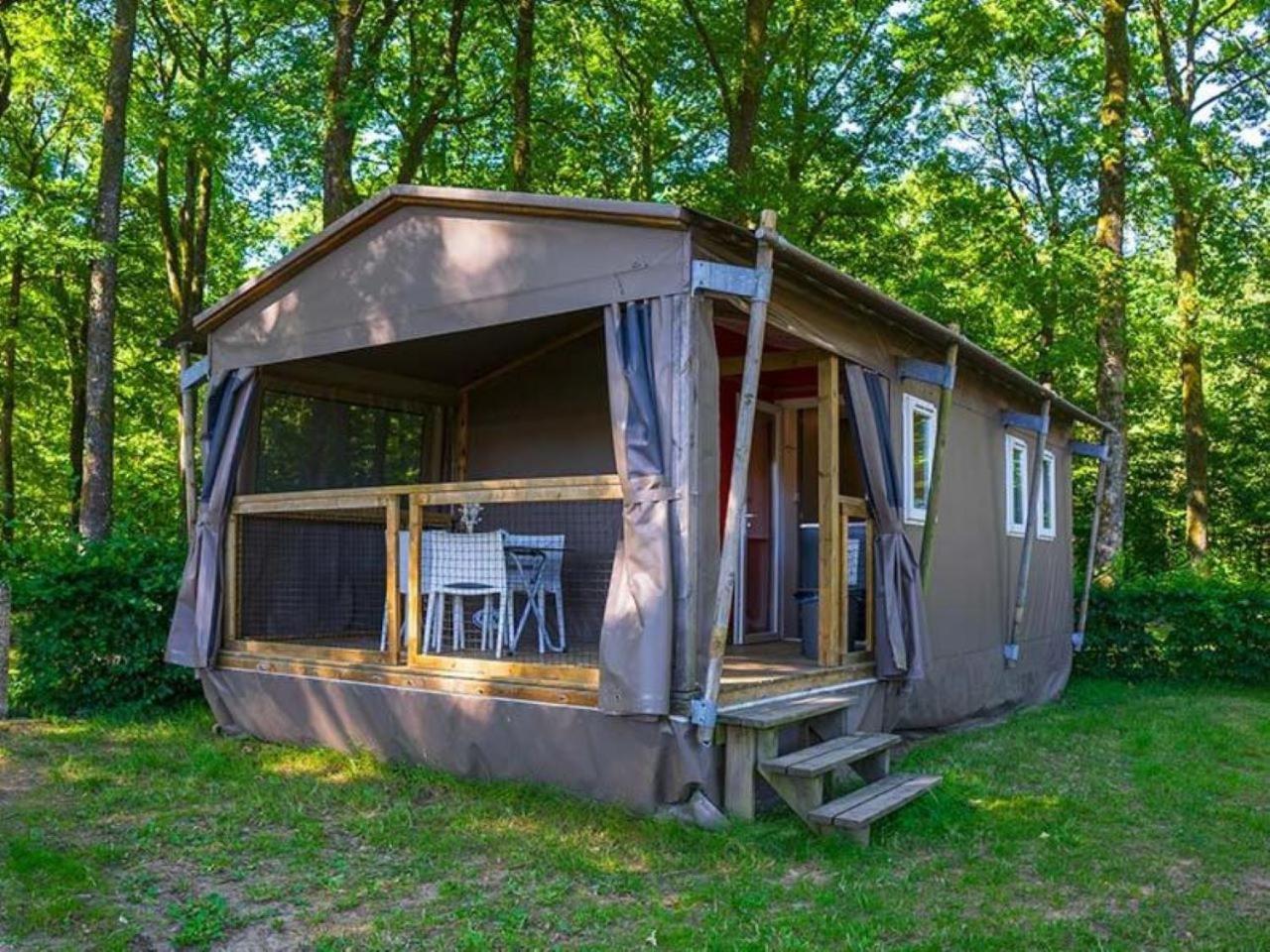 Camping de la Forêt Seasonova Sillé-le-Guillaume Extérieur photo