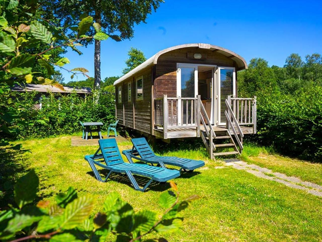 Camping de la Forêt Seasonova Sillé-le-Guillaume Extérieur photo